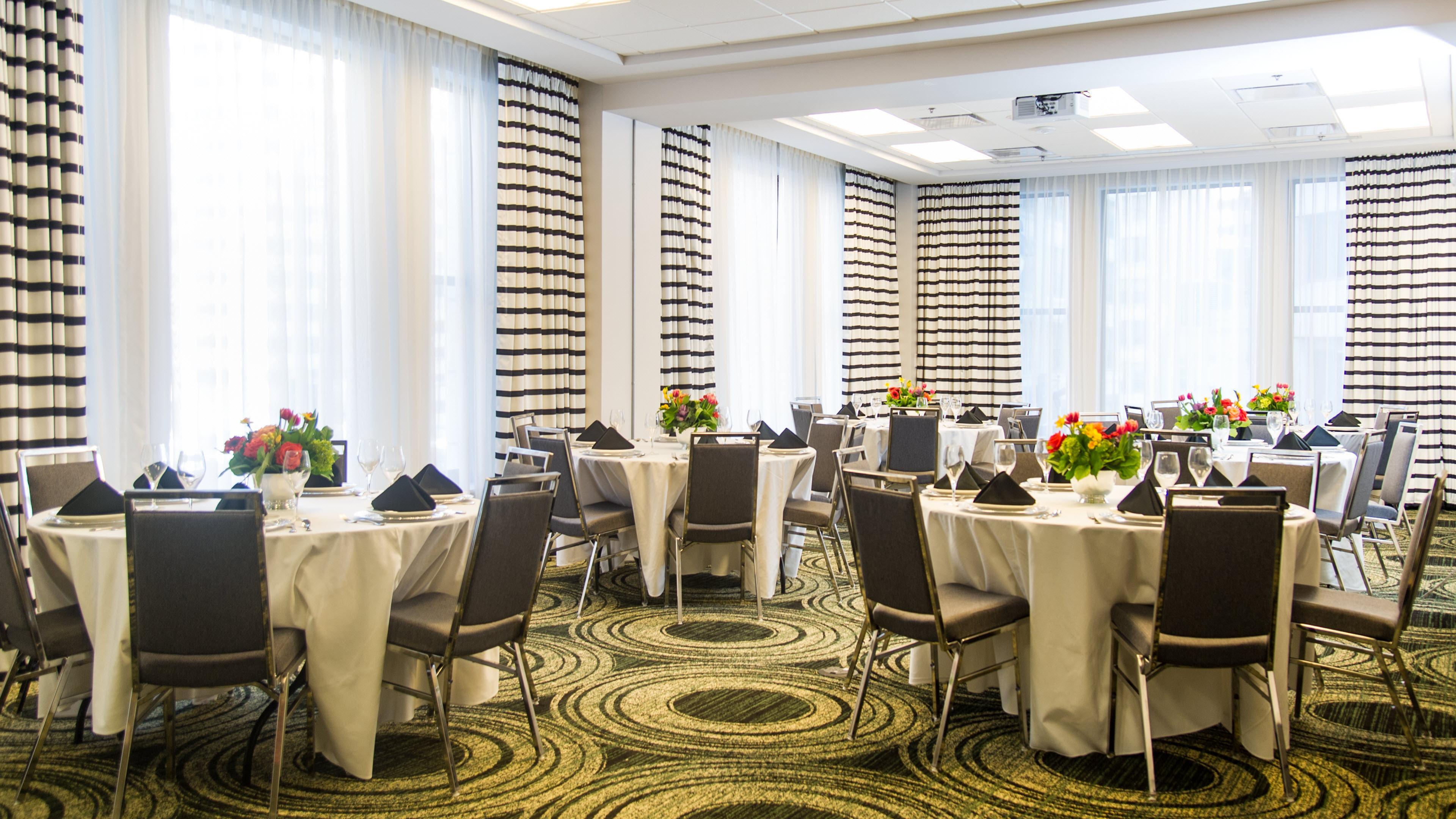 Hotel Indigo - Kansas City Downtown By Ihg Bagian luar foto